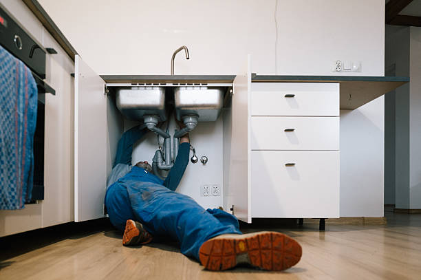 Professional Emergency Plumber technician working in Emigsville, PA